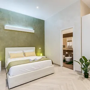 Penta Luxury House 2*, Rome Italië